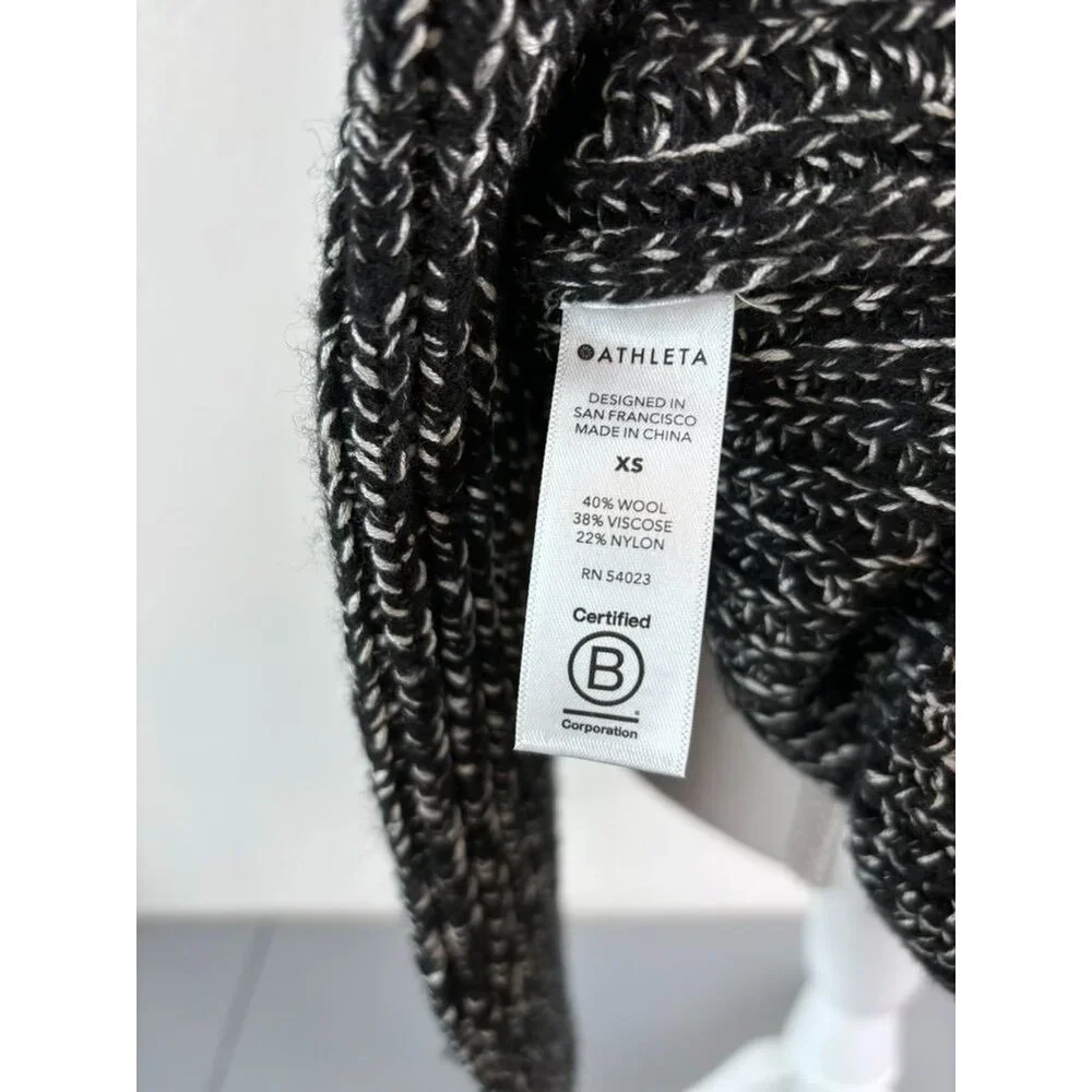 Athleta women's XS black white variegated wool blend‎ stretch sweater top